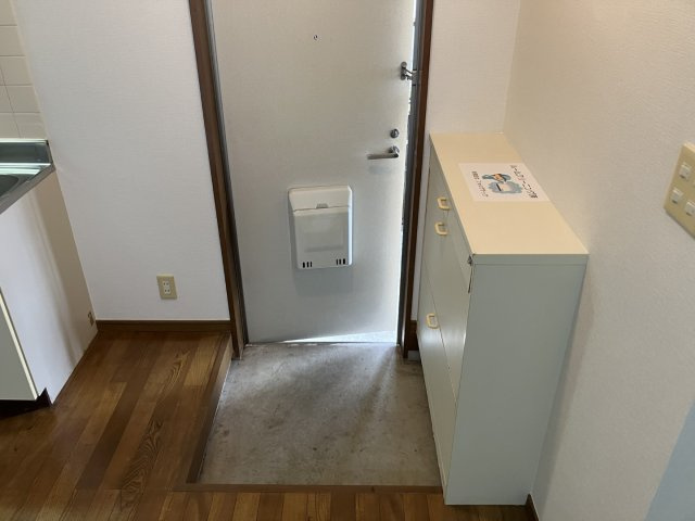 メゾンエマーレの玄関