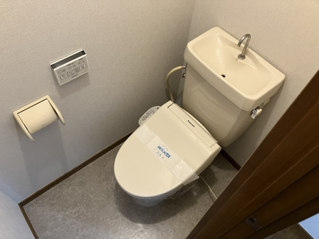 メゾンエマーレのトイレ