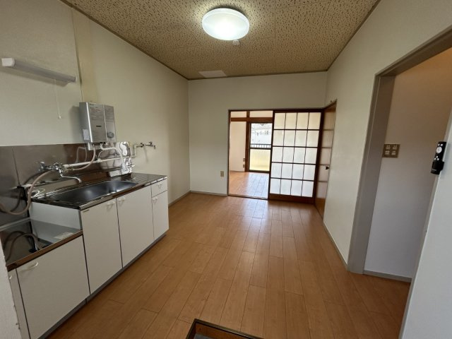 厚木市下荻野のアパートのキッチン