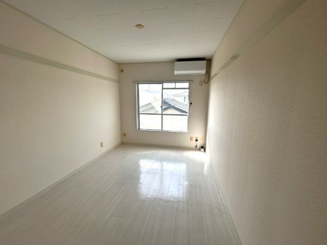 ハイツリーの居間・リビング