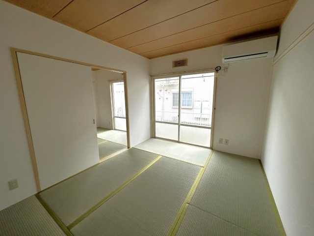 サンライフ川口の居間・リビング