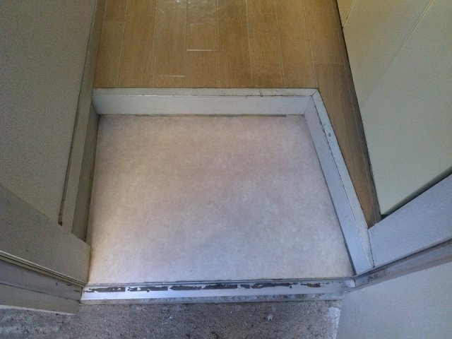 サンコーポの玄関