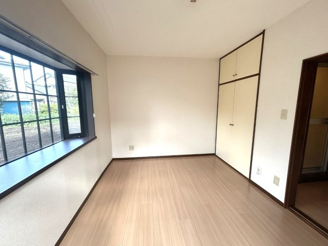 ベルメゾン三田の洋室