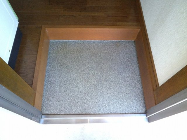 メイプルよりずみＢの玄関