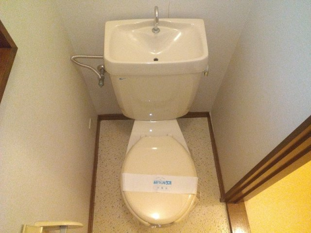 厚木市温水のアパートのトイレ
