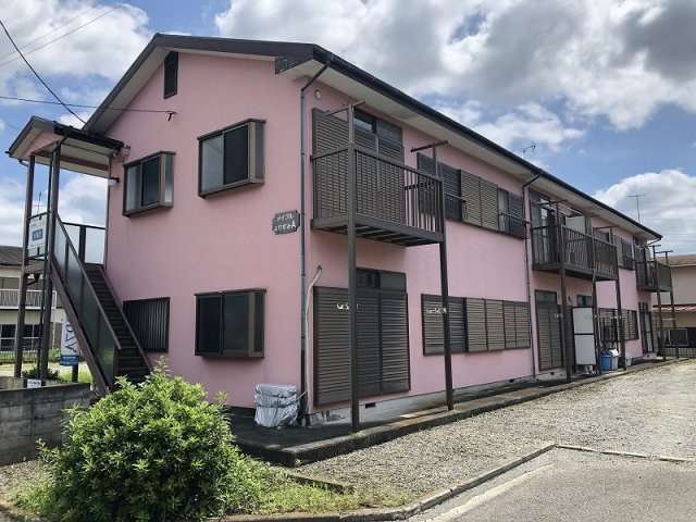 厚木市温水のアパートの外観