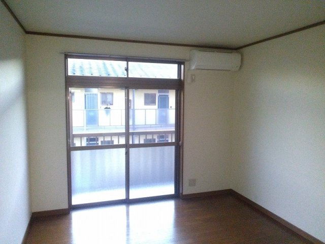 メイプルよりずみＡの居間・リビング