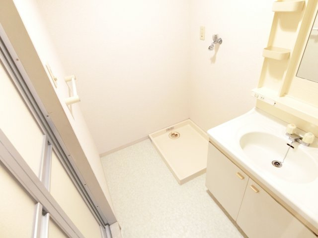 ラフィーネ壱番館の洗面所