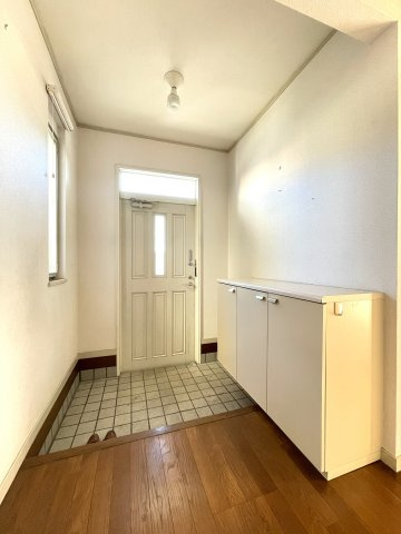 早川（粕壁）貸家の玄関