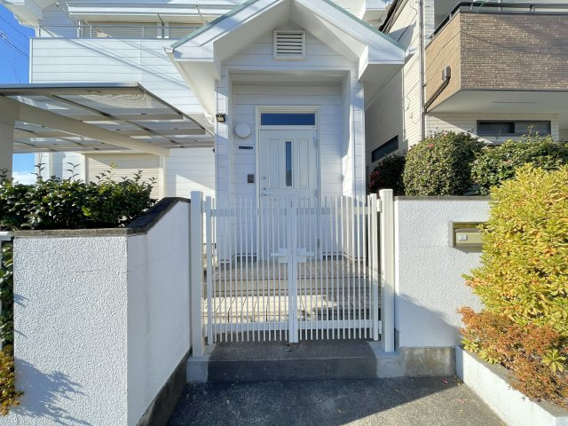 早川（粕壁）貸家のエントランス