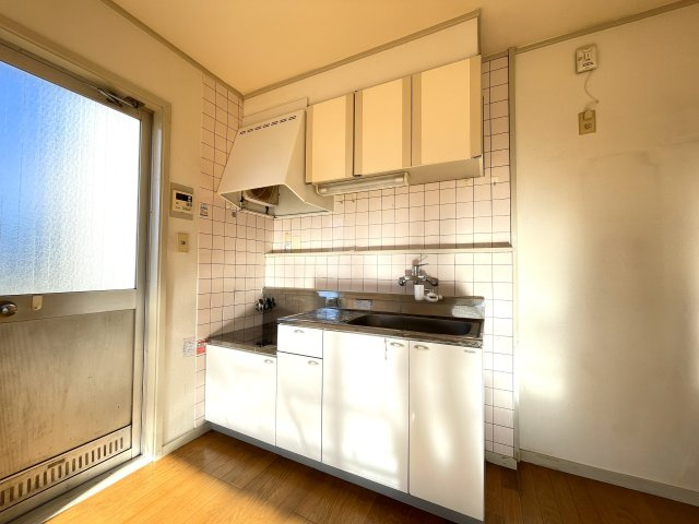 早川（粕壁）貸家のキッチン