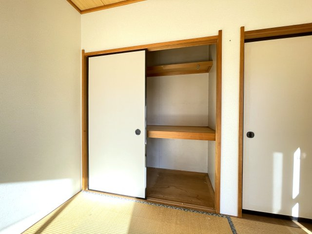 早川（粕壁）貸家の収納