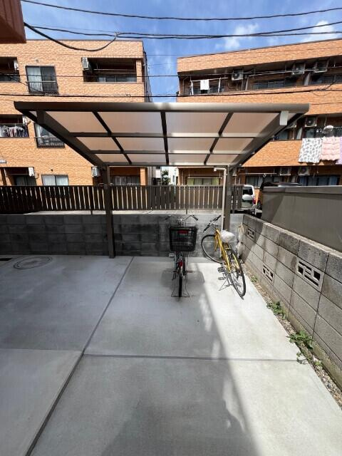 川崎市多摩区登戸の賃貸マンションの駐車場