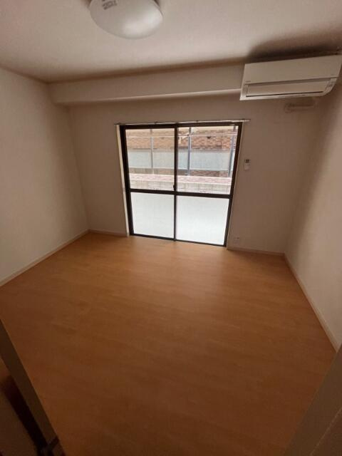 川崎市多摩区登戸の賃貸マンションの居間・リビング