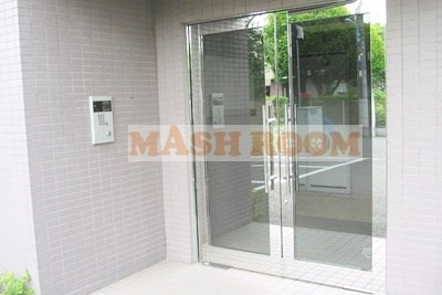 ファインクレスト富士見ヶ丘のエントランス