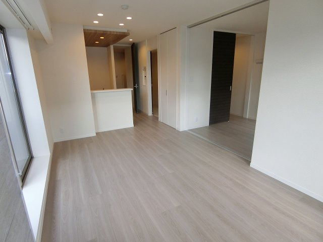 ラ　ルース甲子園の居間・リビング