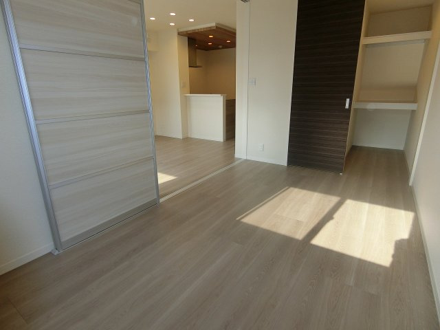 ラ　ルース甲子園の居間・リビング