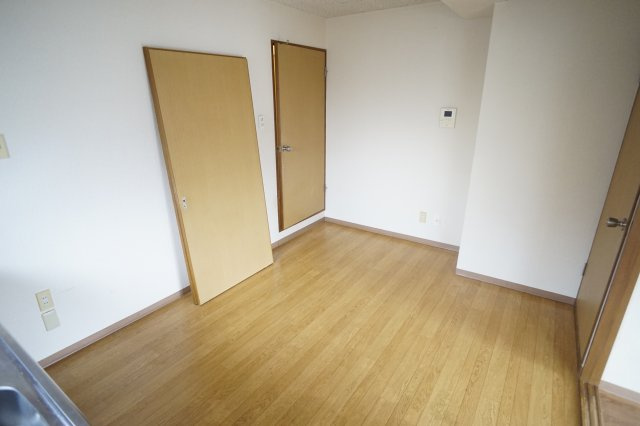 グレースコーポ東生駒の居間・リビング