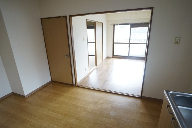 グレースコーポ東生駒の居間・リビング