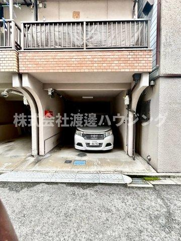 野崎１丁目一戸建の駐車場