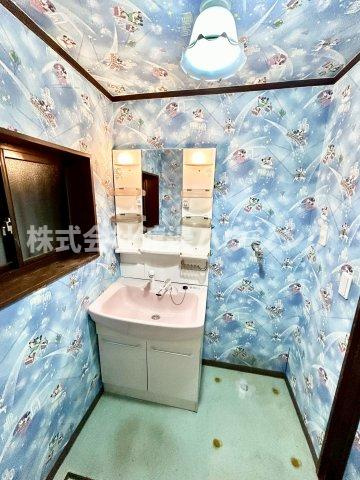 野崎１丁目一戸建の洗面所