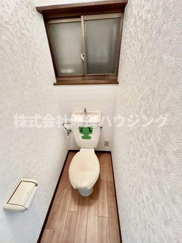 野崎１丁目一戸建のトイレ