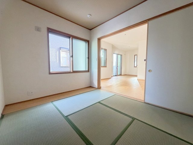 三郷市彦野1丁目　中古戸建の和室|落ち着いた雰囲気の和室完備