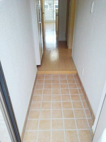 サン　ヴィラの玄関|シンプルで使いやすい玄関です