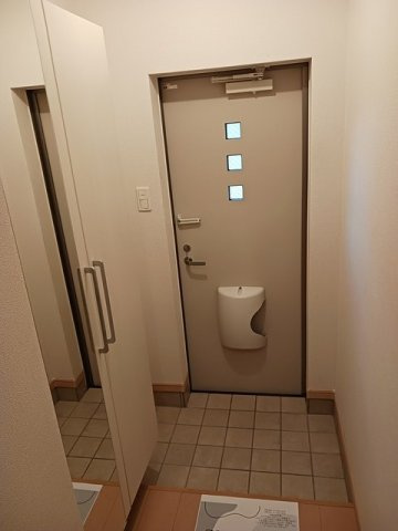 ル・プティ・ボヌールの玄関|収納もある玄関です