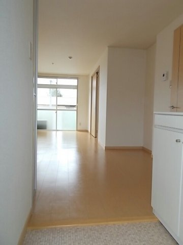 グリーンハイツ中西の玄関|明るい玄関です