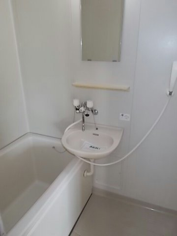 グリーンハイツ中西の浴室|ゆったり過ごせるお風呂です