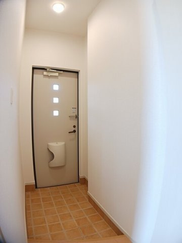 ミニョン・レーヴの玄関|落ち着いた玄関です