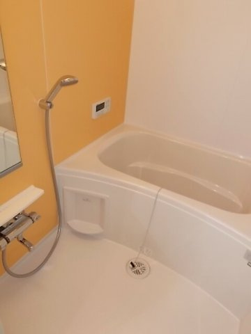 ミニョン・レーヴの浴室|落ち着いた空間のお風呂です