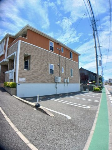 ミニョン・レーヴの駐車場|駐車場があるので、車を買う予定の方も安心です