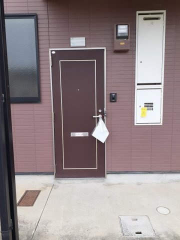 ルミエール坂本Ⅱのエントランス|落ち着いたエントランスです