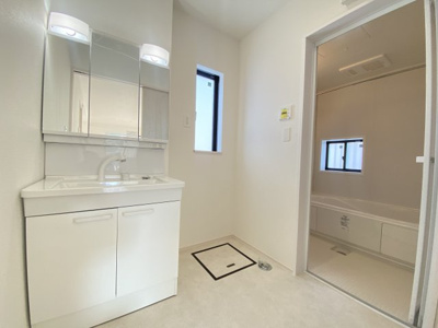 【独立洗面台】 | 与那原町与那原（全2棟） | ※同仕様写真です