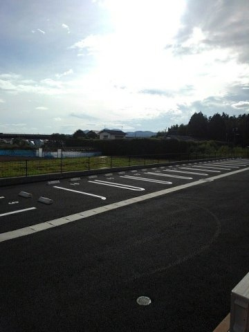 トー・アルブル　Ａの駐車場|駐車スペースもあります