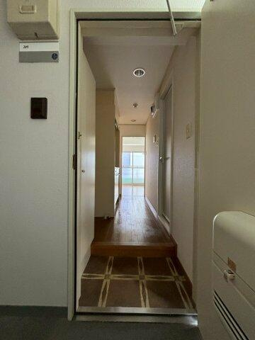 川崎市麻生区上麻生６丁目の賃貸マンションの玄関