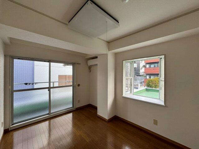 川崎市麻生区上麻生６丁目の賃貸マンションの居間・リビング