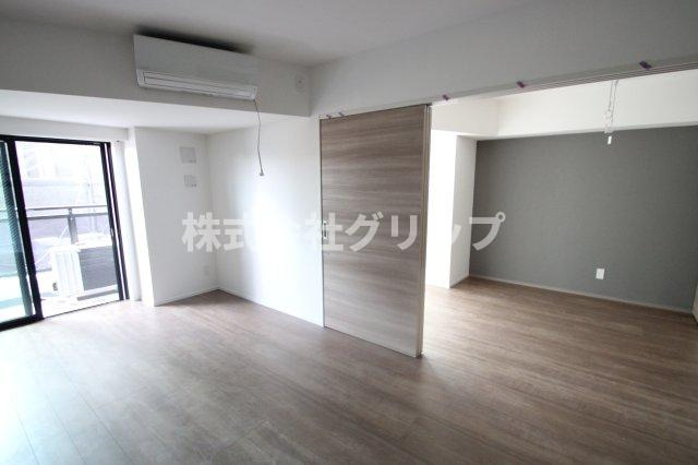 City Lux Tsurumiの居間・リビング