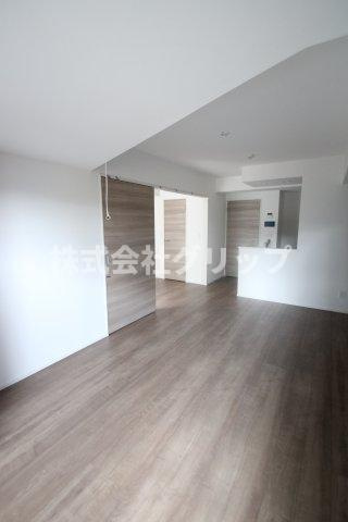 City Lux Tsurumiの居間・リビング