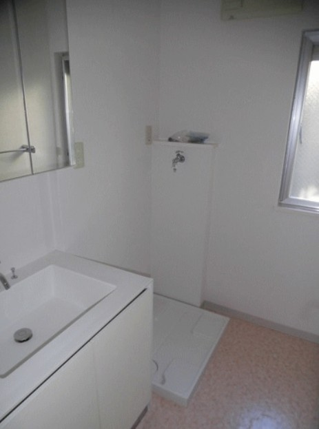 テラスハウスの独立洗面台