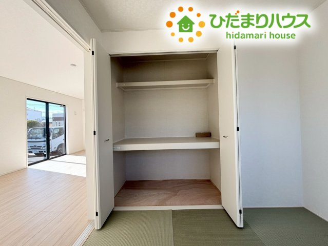 本庄市下野堂　第5　新築一戸建て　クレイドルガーデン　03の収納|和室に備わった大容量の押入収納です！
お布団や季節物の家電など、かさばる荷物もまとめてスッキリ収まります◎