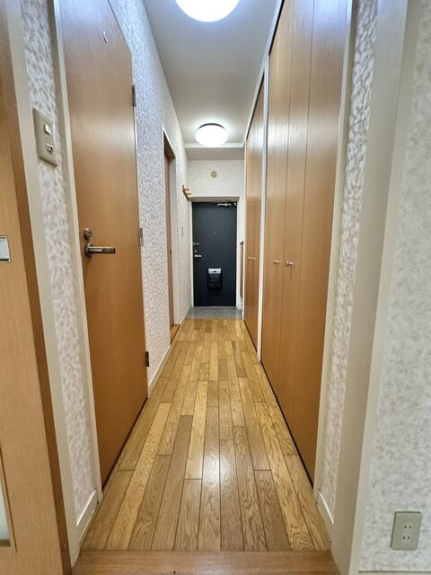 川崎市多摩区中野島３丁目の賃貸マンションの玄関