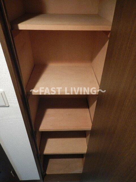 ガラ・ステージ京橋の収納