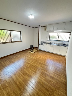 【居間・リビング】 | 南江口3丁目貸家