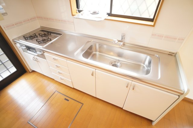 学園中戸建の収納