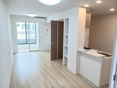 【居間・リビング】 | リベルタ美園 | おしゃれな居間です