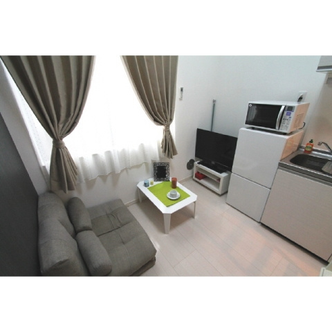 ヒルサイド・アレー千駄木(ヒルサイドアレーセンダギ) の居間・リビング|ホワイトフローリング☆（同一仕様写真）