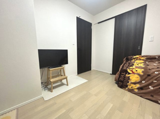 【洋室】 | シティテラス習志野大久保ステーションコート | ゆったりと安らげる洋室。寝室のゆとりが大きい分だけ、暮らしの安らぎは深まります。居心地がよく快適に過ごせる寝室の空間づくりにこだわりましょう。